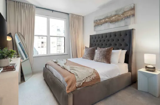 Stamford Grand Apartment