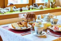 Logis Hotel Saint-Martin - Frühstück