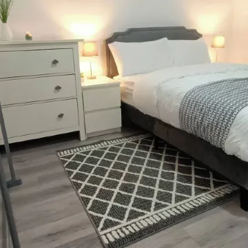 Modern & Stylish Retreat 15 Mins to Central London