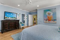 5-Bedroom Vacation Home in the Village with Just a Short Walk to Captiva Beach!