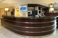 Holiday Inn Express 鄧弗姆林 - 酒吧