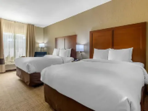 Comfort Inn & Suites Hotels in Pike County