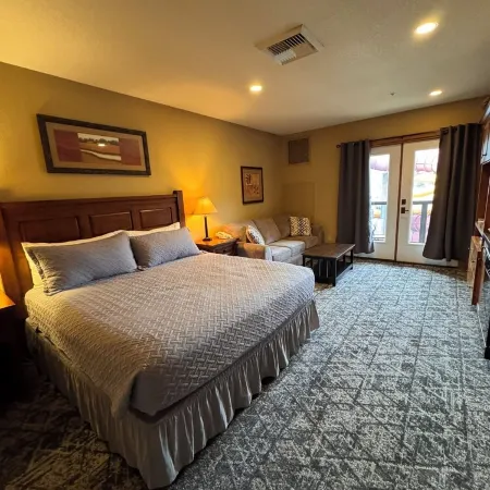 Family Space with Spacious en Suite Listed Separately Отели в г. Келлогг