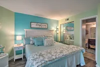Colorful Beachfront Condo w/ Resort Amenities - Beach