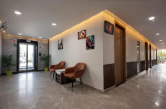 Hotel Shree Sadhna - Vrindavan Chhatikara Road