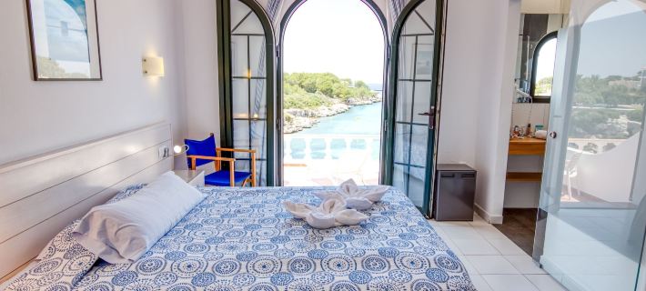 Hotel Bahia Hotels in Menorca