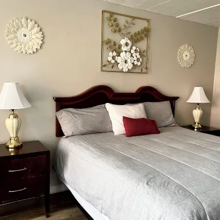APM Inn and Suites