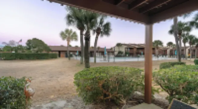 Sandbar Serenade by Avantstay Beachside Home + Pool + Tennis Court + Beach Access + Near Pier Park