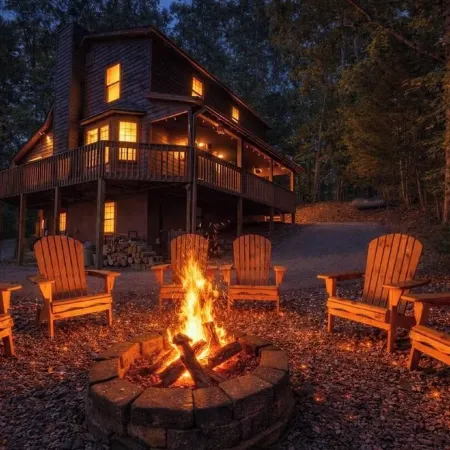 Lazy Daze - 3Br Cabin w/Mountain Views, Wrap Porch, Sauna, Firepit!