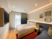 Hampton by Hilton Alicante Airport Hotels in Elche