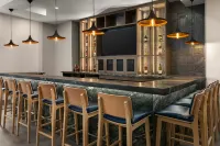 Home2 Suites by Hilton Woodstock on - bar