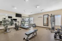 Best Western Plus Fresno Airport Hotel - Gym