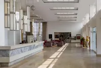 Hummer Hotel - Gym