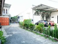 Niti Stay Syariah near Stasiun Wates RedPartner Hotels in Wates