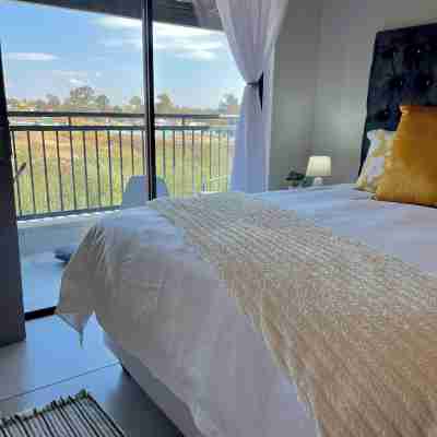 Amazing 1BR With River View in Waterfall-midrand Rooms