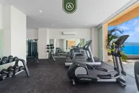 New Stylish 1 BR Condo - Ocean Views - Flex Room - Gym