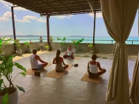Casa Samaya, Boutique Beachfront Hotel in Weligama - parking