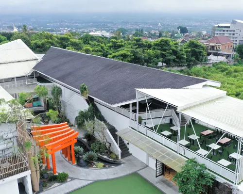 Kontena Hotel Hotels in Batu
