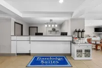 里賈納溫德姆Travelodge套房/Eastgate Bay飯店 - 早餐