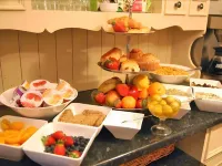 Woodlands - breakfast
