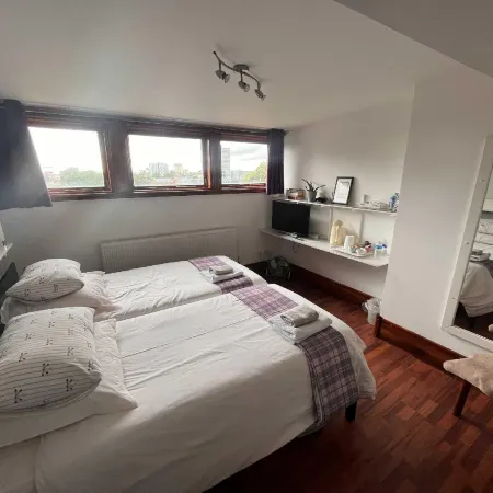 Breeze Guest House