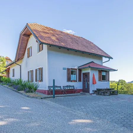 House Marija with BBQ & Garden - Happy Rentals Hotéis em Ptuj