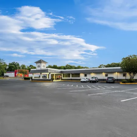 Super 8 by Wyndham Gaffney