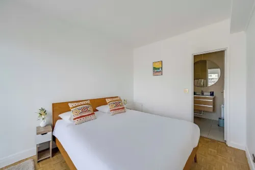 Bright Flat - 1bdr/4p- Near Paris and La Defense