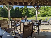 Mountain Forest Manor Hotels in Towns County