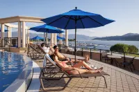 The Royal Kelowna - Bellstar Hotels & Resorts - Pools