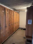 Hidden Gem, 4 Min to Lift 7 Garage, Hot Tub, Lux Kitchen, Big + Bright 4 Bedroom Condo by RedAwning - 停車場