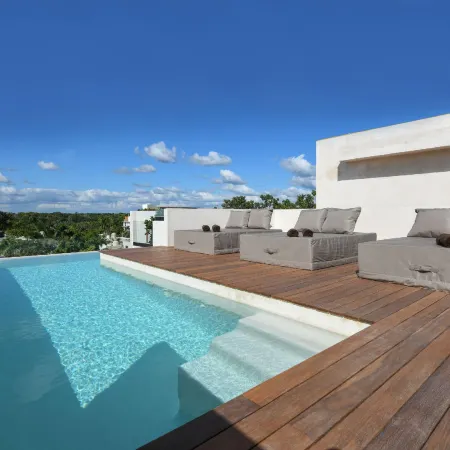 Casa Agape Boutique Hotel Rooftop Pool & Beach Club Access