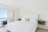 Beach Retreat With Oceanfront Balconies + Direct Beach Access Pacific Coast Outlook by Avantstay - 3-Star