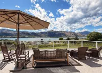 5Br/4BA Osoyoos Lakeview Villa: Pool, Game Room,  Pizza Oven, Huge Yard Sunroom!