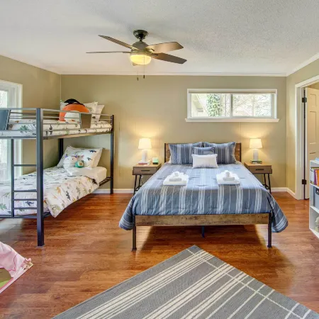 Mineola Lake House w/ Dock & Fire Pit!