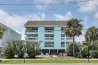 Across the Street from Ocean: Surfside Beach Condo - Wifi