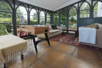 Cwmalis Hall - 4-Star