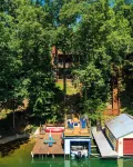 Welcome to Our Little Slice of Heaven on the Lake! - 4-Star