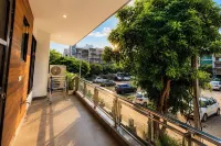 Lime Tree 2BHK Serviced Apartment - Bed and Breakfasts
