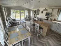 6 Berth, Ideal for Edin Fringe, Tattoo, etc - 2-Sterne