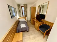 Hotel Oasi - 2-Star