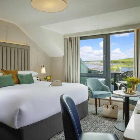 Westport Coast Hotel