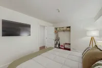 Renovated 1BR Ski-in/out Flat at Base of Alyeska - Wifi