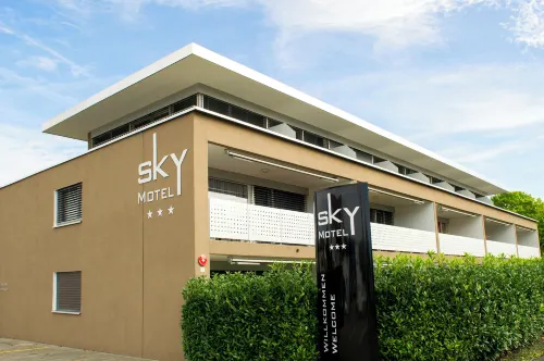 Sky Design Motel - Parkplatz