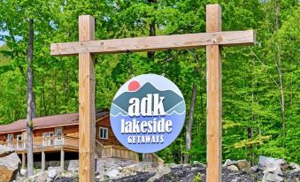 Walk to Beach - Close to Town - Pet Friendly Cabin