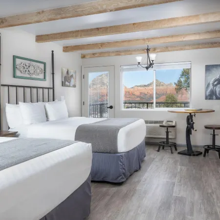 Sky Ranch Lodge