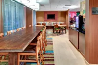 Fairfield Inn & Suites Atlanta Alpharetta - Swimmingpools