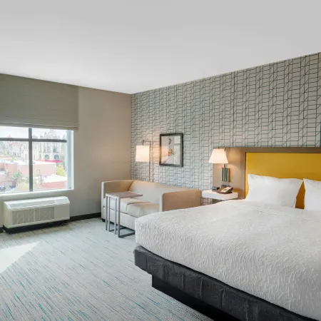 Hampton Inn Riverside Downtown