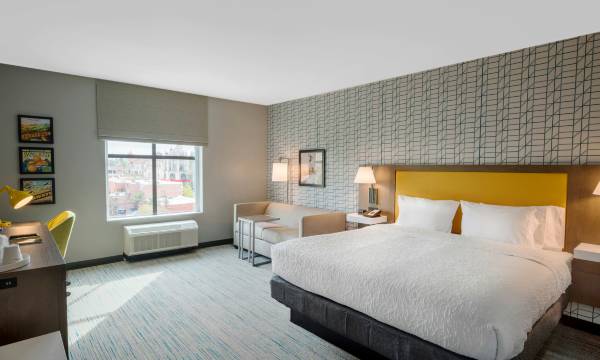 Hampton Inn Riverside Downtown