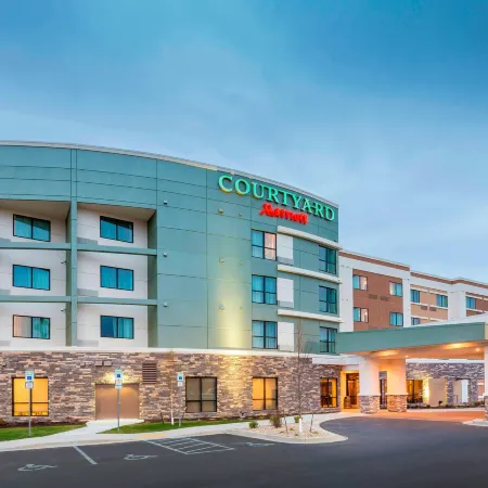 Courtyard Bismarck North